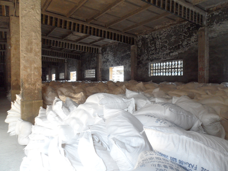 Aluminum hydroxide wet powder